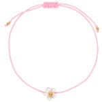 Damska bransoletka na różowym sznurku z kwiatkiem z masy perłowej i srebra pozłacanego