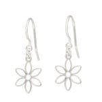 Damskie kolczyki srebrne wiszące na biglu otwartym z celebrytka w kształcie kwiatka