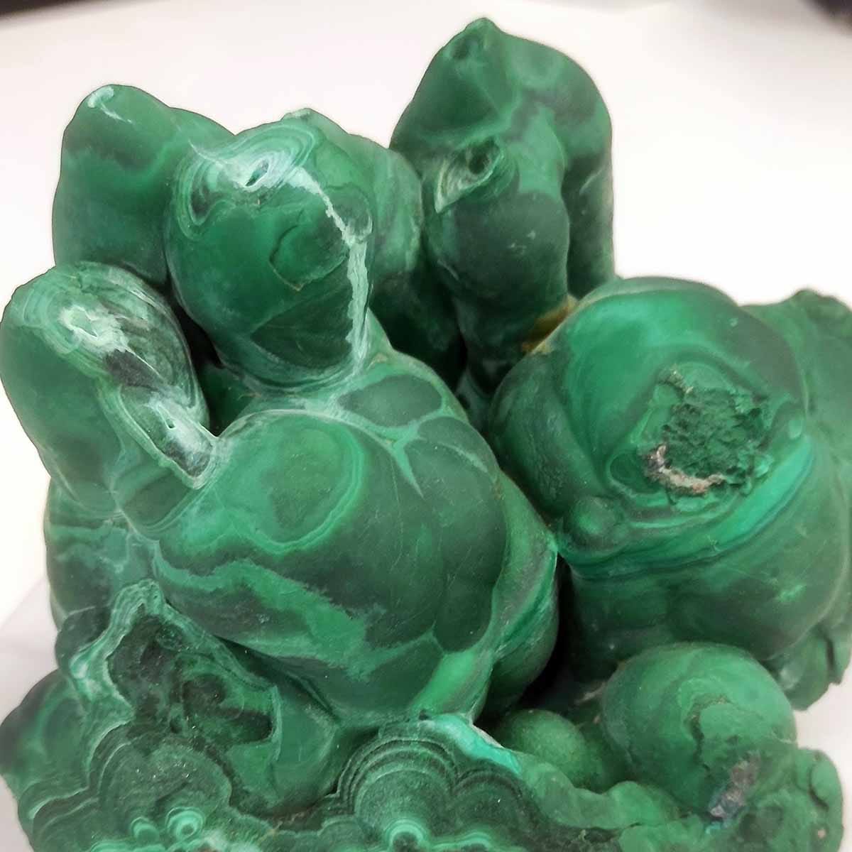 Skała zielonego malachitu