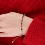 Świąteczna zielono-czerwona bransoletka damska pozłacana wykonana z korala i malachitu CHRISTMAS