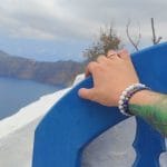 Bransoletki męskie elastyczne z howlitu i jaspisu na ręce