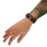 Zestaw bransoletek z kolekcji Earth and Space. Bransoletka z niebieskim jaspisem określa 70% powierzchni Ziemi pokrytej wodą. Zielony jaspis określa 20% powierzchni Ziemi pokrytej lądem, natomiast biały howlit określa 10% pokrywy śnieżnej.