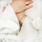 Damska bransoletka gold filled z agatem DREAM na ręce Ubrana złota bransoletka damska gold filled z agatem