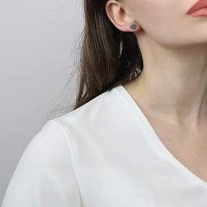 Delikatne kolczyki serduszka celebrytki na sztyftach srebrne