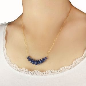 Ekskluzywny i stylowy złoty naszyjnik damski gold filled z kianitem na dekolcie