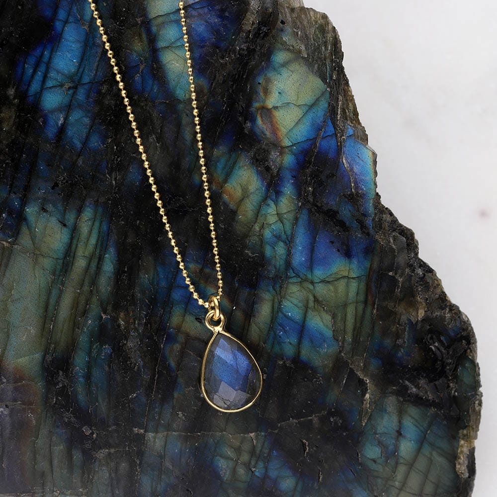 niebieski kamień labradoryt Naszyjnik z labradorytem - niebieskim kamieniem