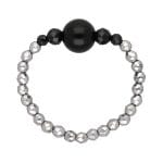 pierścionek elastyczny z srebrnymi kuleczkami hematytu i kuleczkami czarnego spinela i onyksu