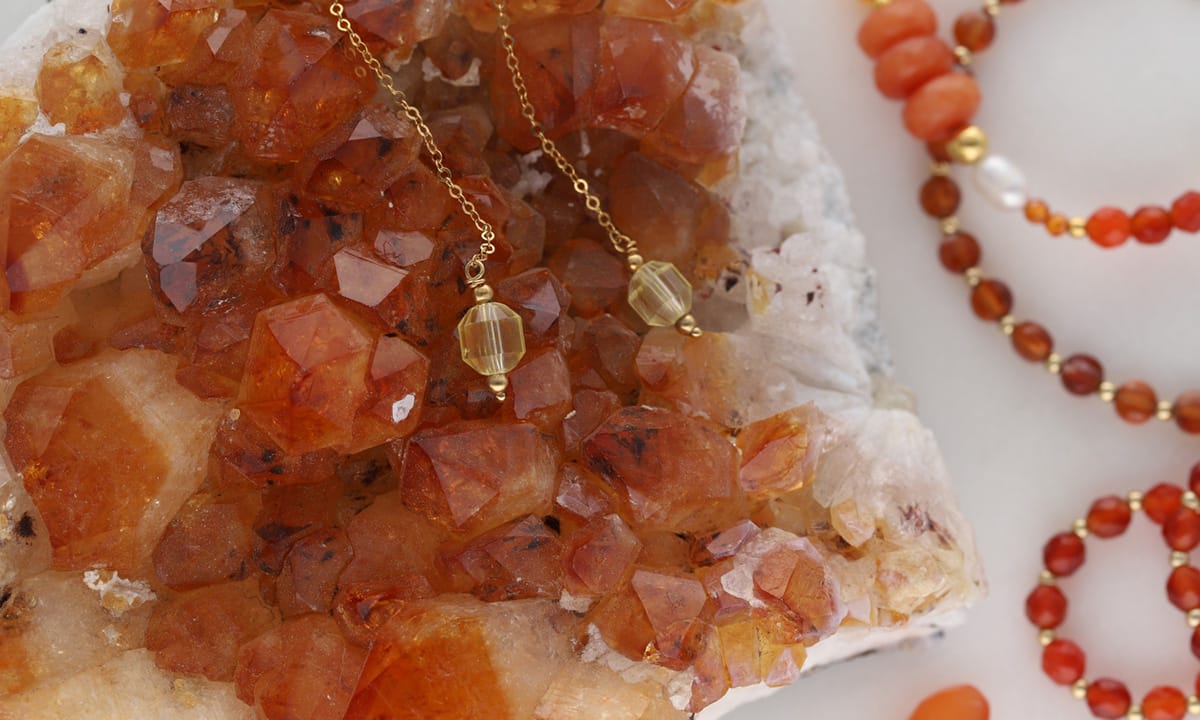 Pomarańczowy kamień naturalny