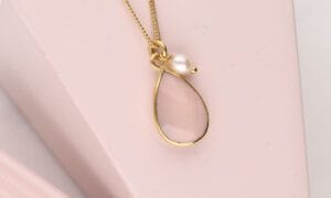 Różowe kamienie szlachetne i półszlachetne