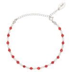 Świąteczna bransoletka damska srebrna z naturalnym koralem i masą perłową. Bransoletka posiada przedłużkę na której końcu zawieszona jest zawieszka z logo Rosett