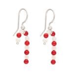 Świąteczne kolczyki srebrne rodowane z masą perłową i koralem czerwonym w formie cukierkowych lasek